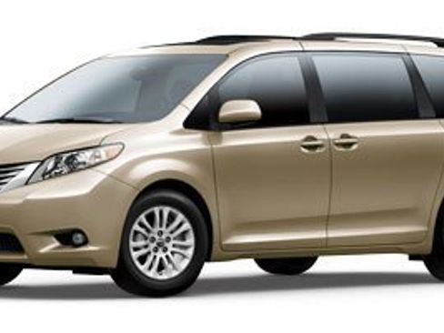 Used 2012 Toyota Sienna XLE image 1