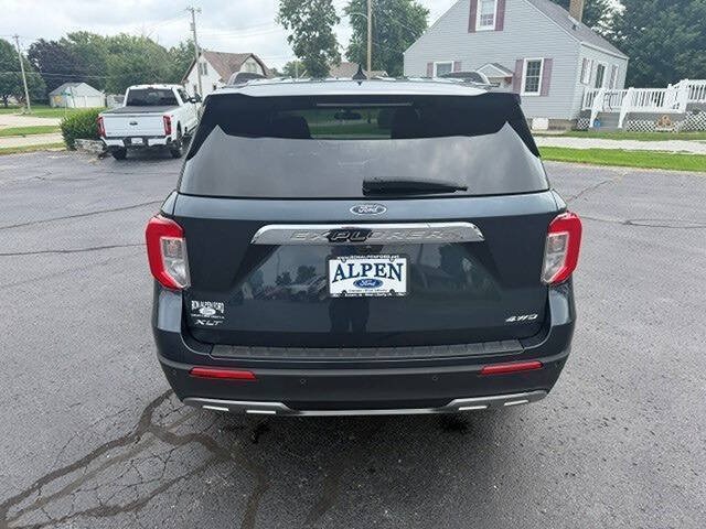 Used 2024 Ford Explorer XLT w/ Equipment Group 202A AWD/4WD image 6