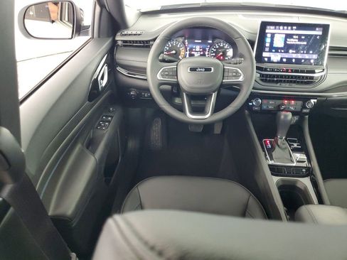 Used 2025 Jeep Compass Latitude w/ Altitude Special Edition image 14