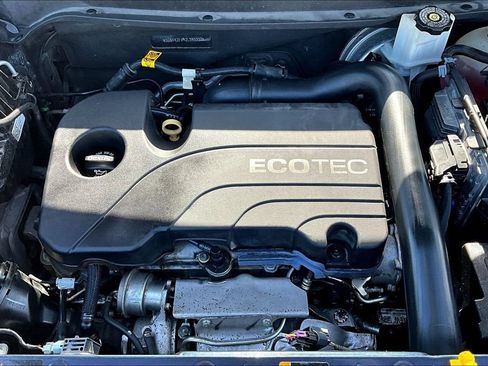 Used 2018 Chevrolet Equinox LT FWD image 31