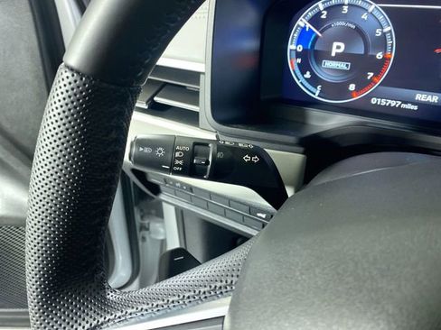 Used 2023 Mitsubishi Outlander SEL image 15