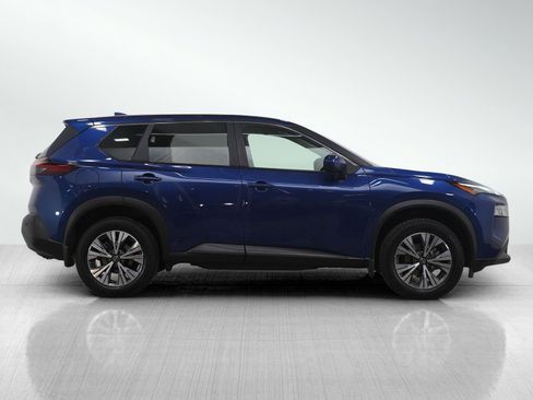 Used 2023 Nissan Rogue SV image 6