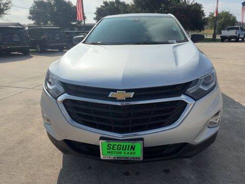 Used 2021 Chevrolet Equinox LS FWD image 3