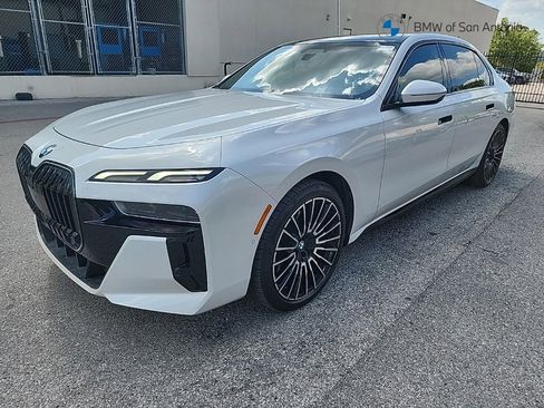 Certified 2025 BMW 760i xDrive w/ Luxury Rear Seating Package AWD/4WD image 1
