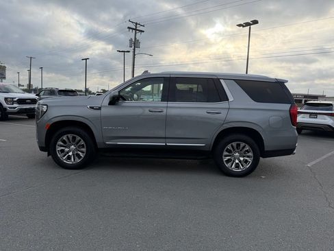 Used 2023 GMC Yukon Denali AWD/4WD image 4