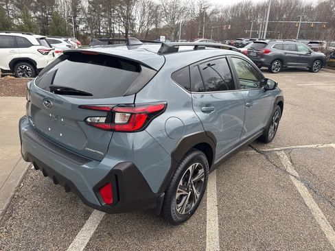 Used 2024 Subaru Crosstrek 2.0i Premium image 2