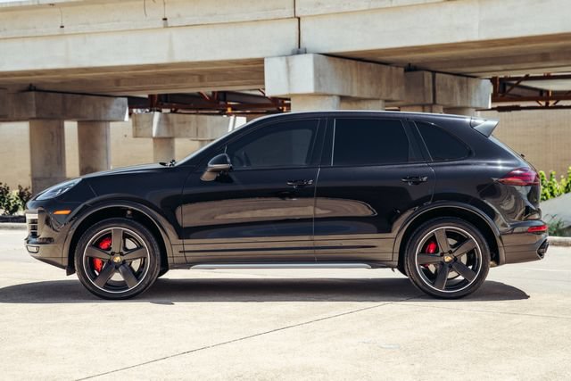 Used 2016 Porsche Cayenne Turbo AWD/4WD image 42