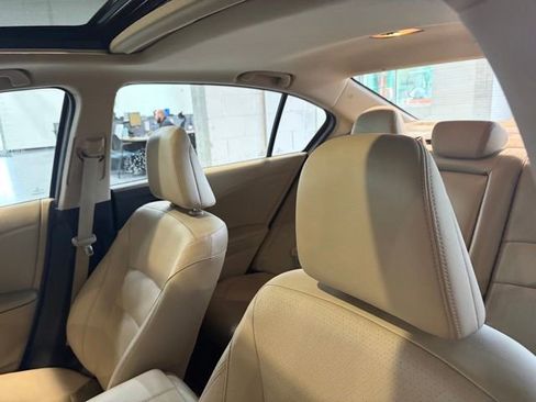 Used 2017 Honda Accord EX-L image 5
