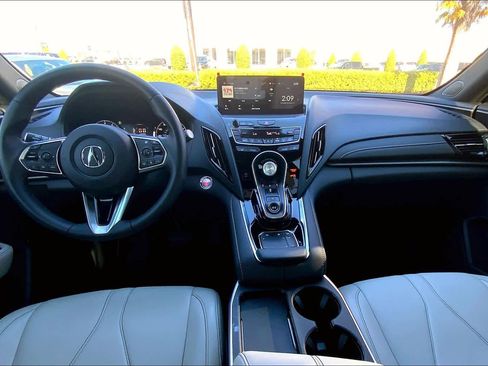 Used 2025 Acura RDX SH-AWD image 14