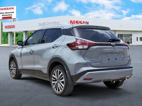 Certified 2024 Nissan Kicks SV FWD image 3