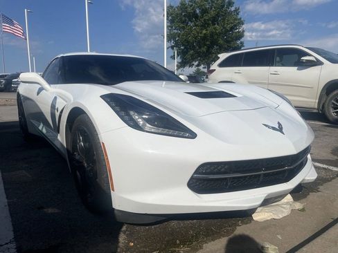 Used 2017 Chevrolet Corvette Stingray Coupe w/ 1LT RWD image 2