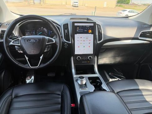 Used 2024 Ford Edge SEL AWD/4WD image 31