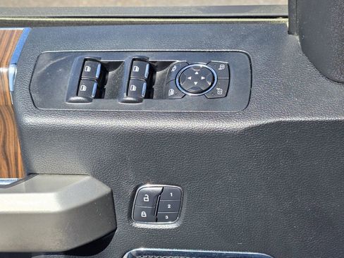 Used 2015 Ford F150 Lariat w/ FX4 Off-Road Package image 14