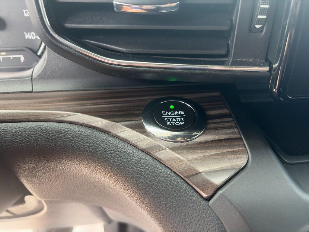 Used 2020 Ford Explorer Limited AWD/4WD image 27