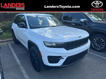 Used 2025 Jeep Grand Cherokee Altitude