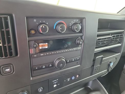 New 2025 GMC Savana 2500 w/ Driver Convenience Package image 33
