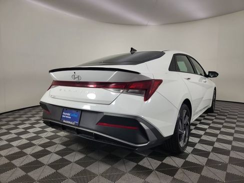 Certified 2025 Hyundai Elantra Sport w/ Cargo Package FWD image 5