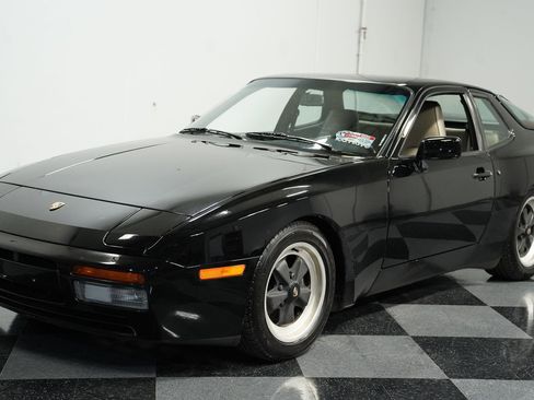 Used 1986 Porsche 944 Turbo image 5