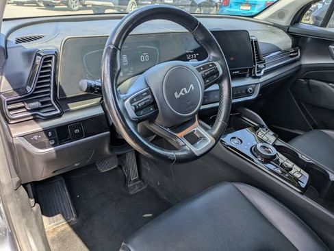 Used 2023 Kia Sportage EX AWD/4WD image 8