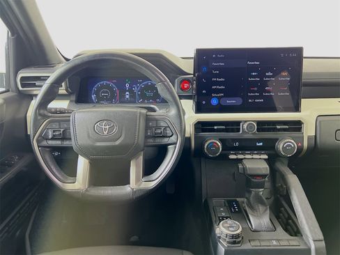 Used 2024 Toyota Tacoma TRD Off-Road image 21