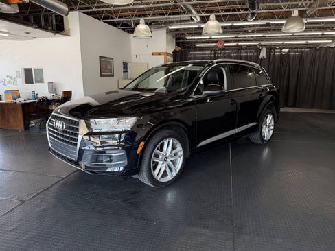 Used 2018 Audi Q7 3.0T Prestige AWD/4WD image 4