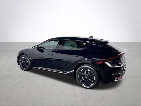 New 2025 Kia EV6 Wind image 8