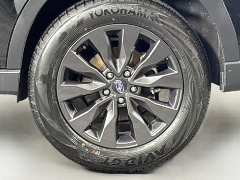 Certified 2025 Subaru Outback Onyx Edition AWD/4WD image 34