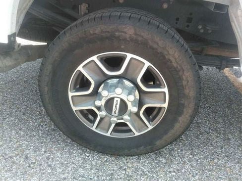 Used 2025 Ford F350 XLT AWD/4WD image 18