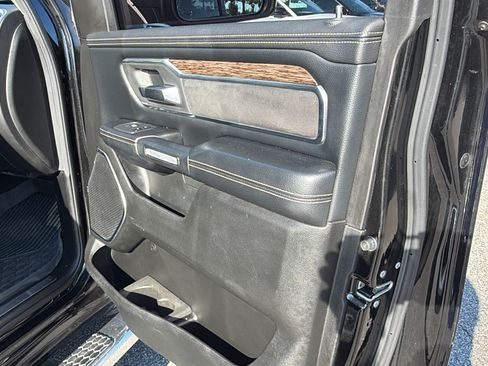 Used 2019 RAM 1500 Laramie AWD/4WD image 18
