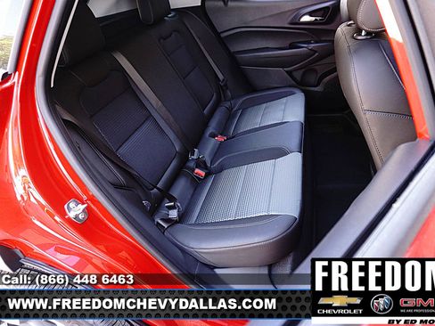 New 2026 Chevrolet Trax LT FWD image 12