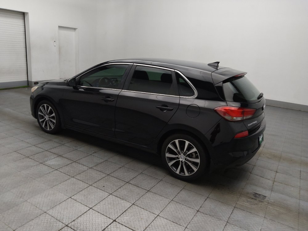 Used 2020 Hyundai Elantra GT FWD image 3