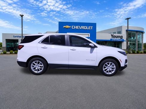 Used 2024 Chevrolet Equinox LT AWD/4WD image 8