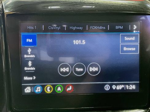 Used 2021 Chevrolet Traverse Premier w/ Redline Edition AWD/4WD image 15