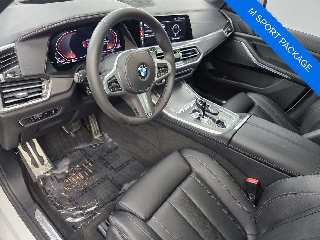 Certified 2022 BMW X5 sDrive40i w/ M Sport Package RWD image 9