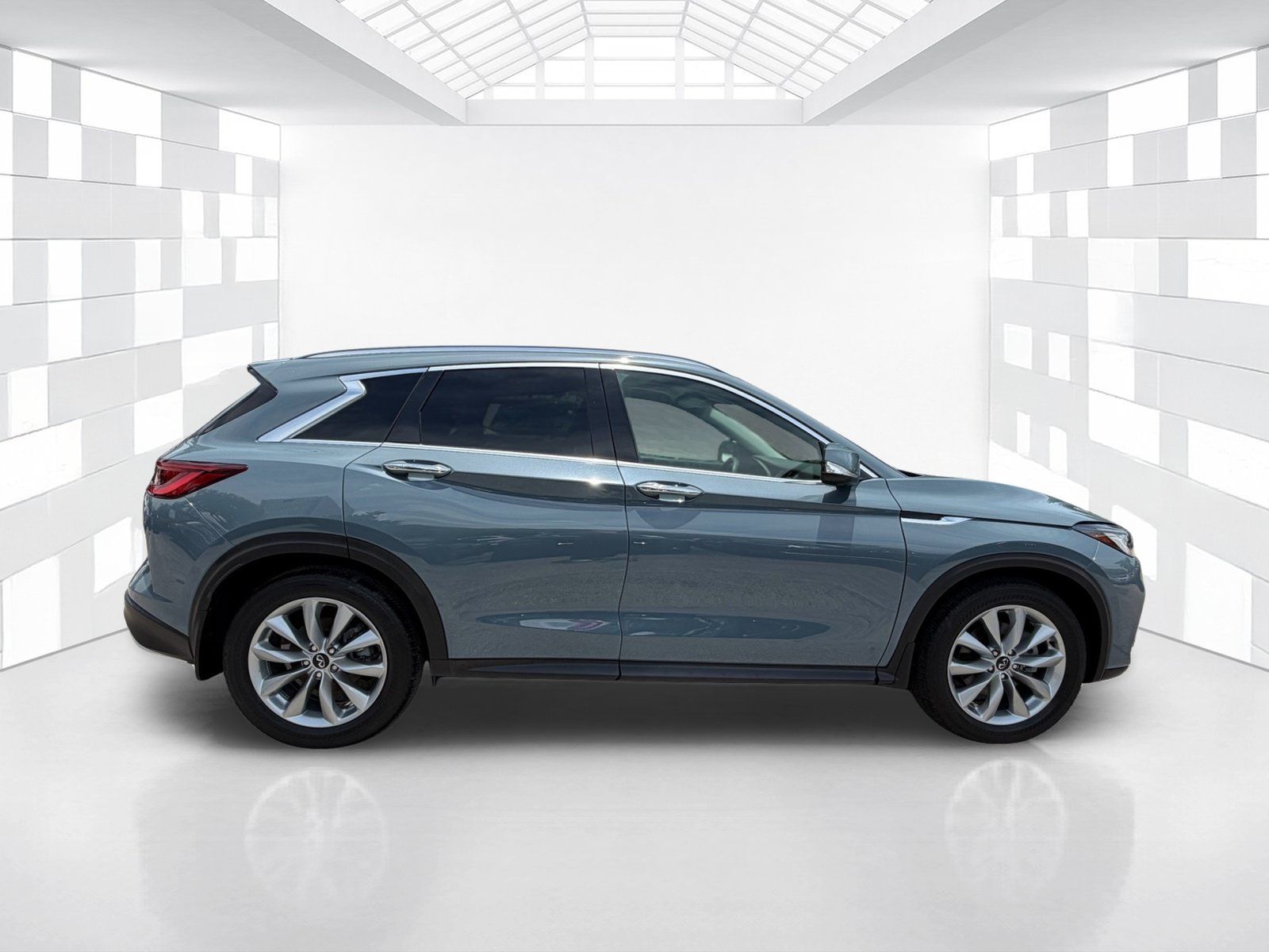 Used 2022 INFINITI QX50 Essential FWD image 8