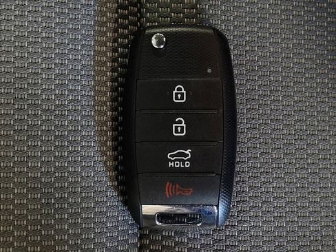 Used 2017 Kia Forte LX FWD image 31