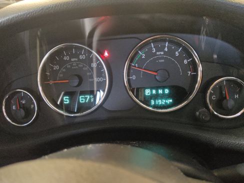 Used 2016 Jeep Wrangler Sport w/ Connectivity Group AWD/4WD image 23