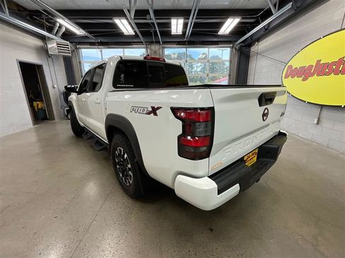 Used 2022 Nissan Frontier Pro-X RWD image 3