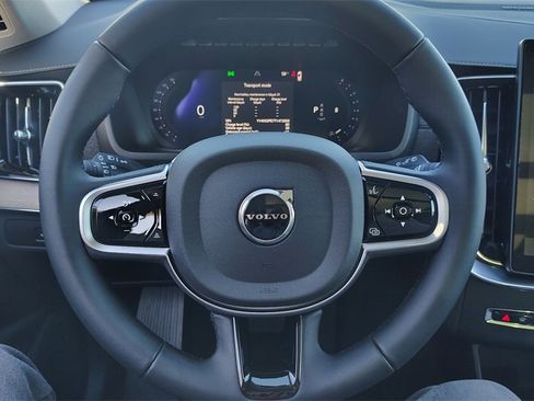 New 2026 Volvo XC90 B6 Plus image 13