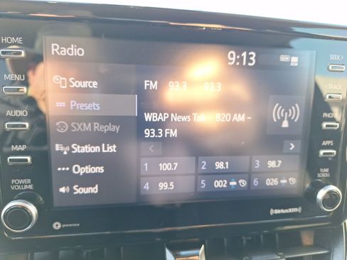 Used 2021 Toyota Corolla LE image 24