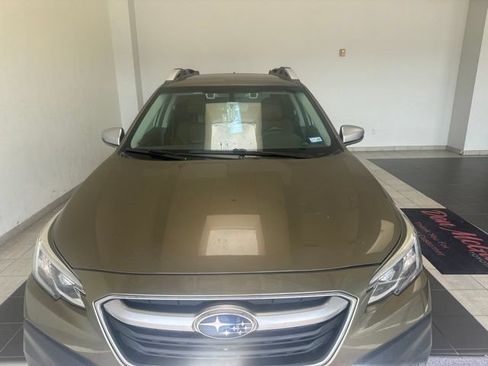 Used 2020 Subaru Outback Touring w/ Popular Package #2 AWD/4WD image 2