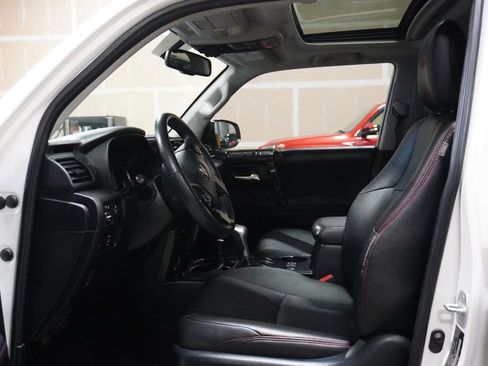 Used 2019 Toyota 4Runner TRD Off-Road Premium image 8