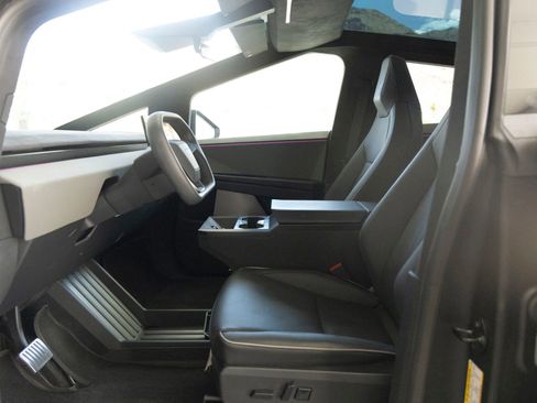 Used 2024 Tesla Cybertruck Cyberbeast AWD/4WD image 14