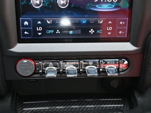 Used 2015 Ford Mustang Coupe image 34