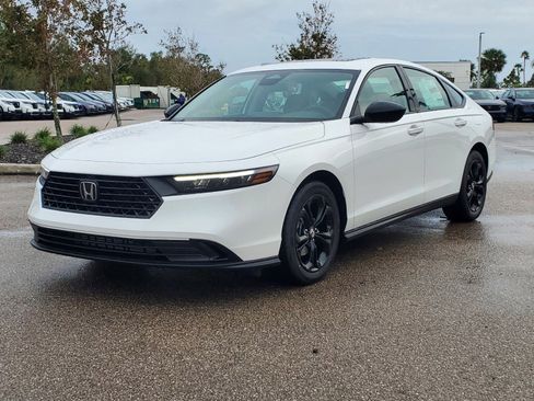 New 2025 Honda Accord SE image 9