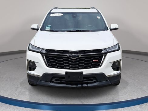 Used 2023 Chevrolet Traverse RS AWD/4WD image 2