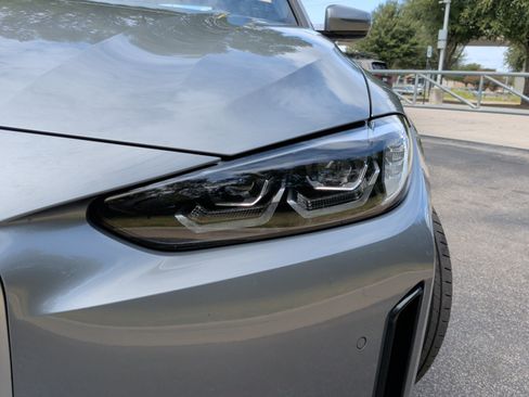 Used 2023 BMW i4 eDrive40 RWD image 3