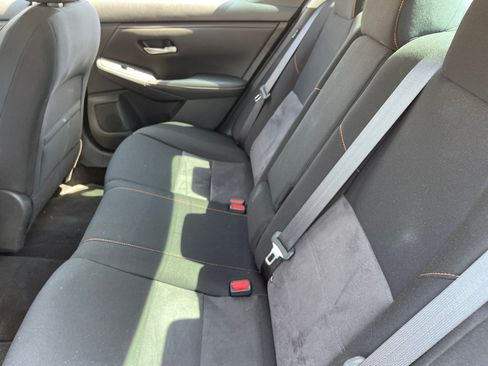 Used 2022 Nissan Sentra SR FWD image 17