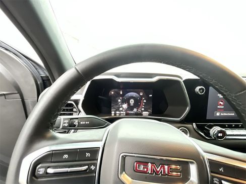 Used 2023 GMC Canyon Elevation w/ Elevation Premium Package image 15