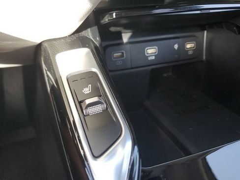 Certified 2023 Kia Sorento SX FWD image 30